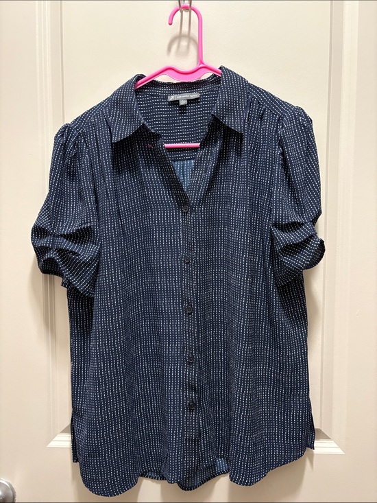 Adrianna Papell Tops - Adrianna Papell Navy Top with White Dash Pattern